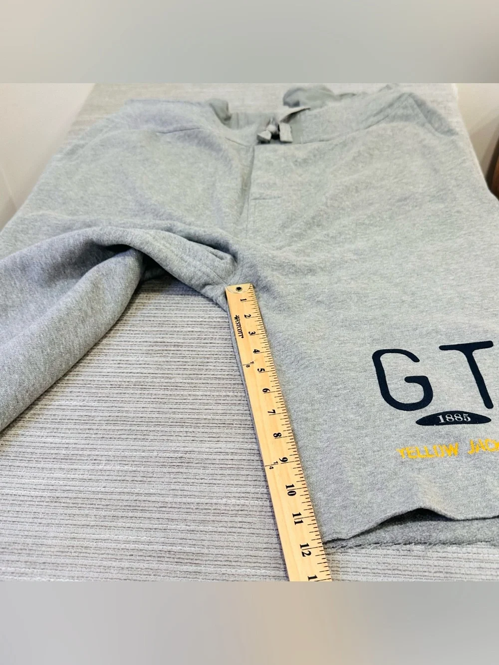 IZOD Collegiate Georgia Tech Yellow Jackets Shorts Men’s 2X NWT